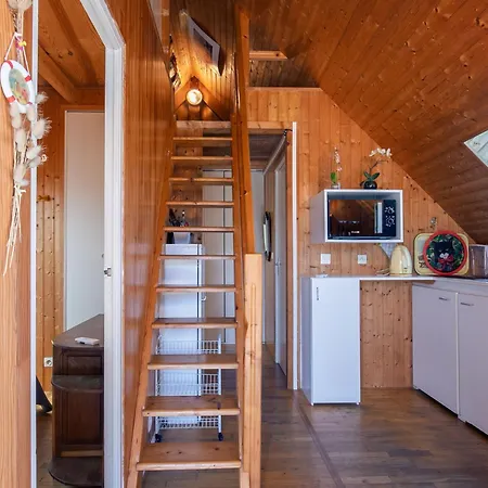 Chalet Petit A La By Interhome Cléder